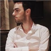 Ragazzo universitario offre lezioni private di italiano e storia